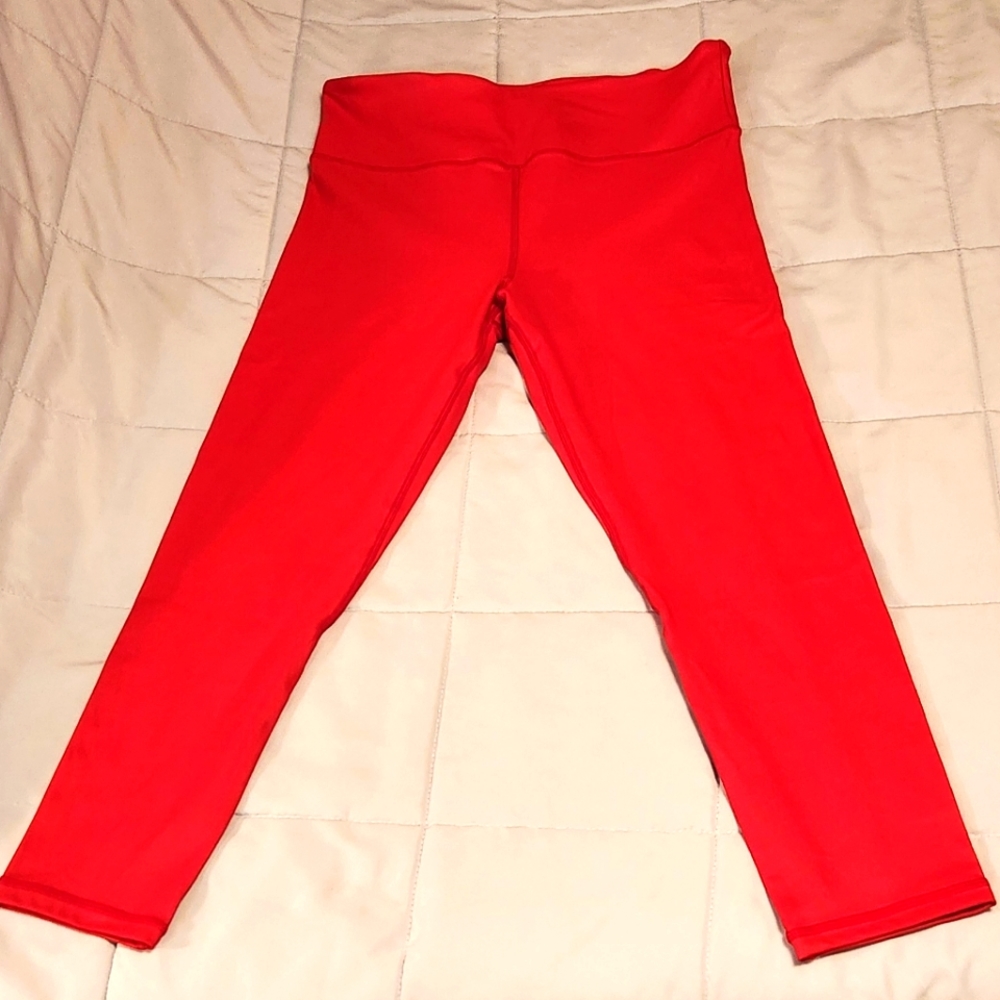 Zyia shiny red light n tight leggingd